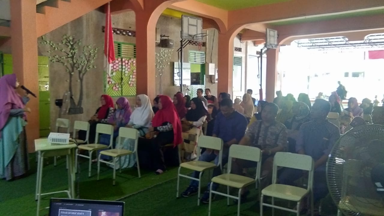 Workshop Parenting bagi Orang Tua Siswa SDIT Ibnu Sina Makassar