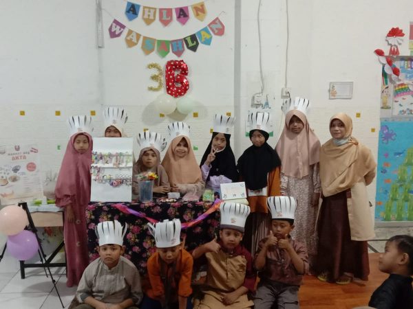 Pameran Karya, Festival Kuliner, dan Penerimaan Raport Semester Ganjil Tahun Ajaran 2022/2023